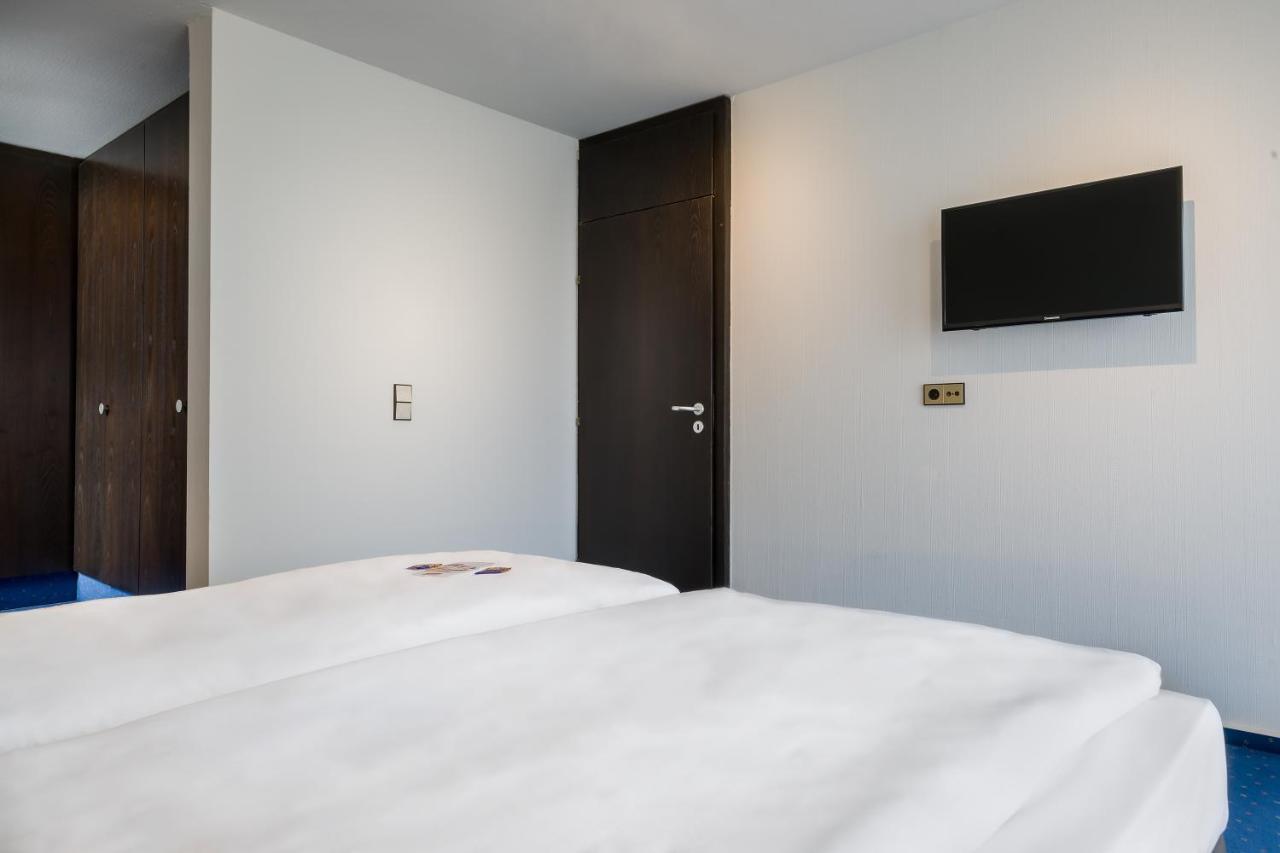 Hotel Strohgaeu Korntal-Münchingen Esterno foto